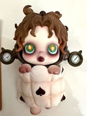 Discontinued “Sleepless” from Skullpanda’s Everyday Wonderland series!